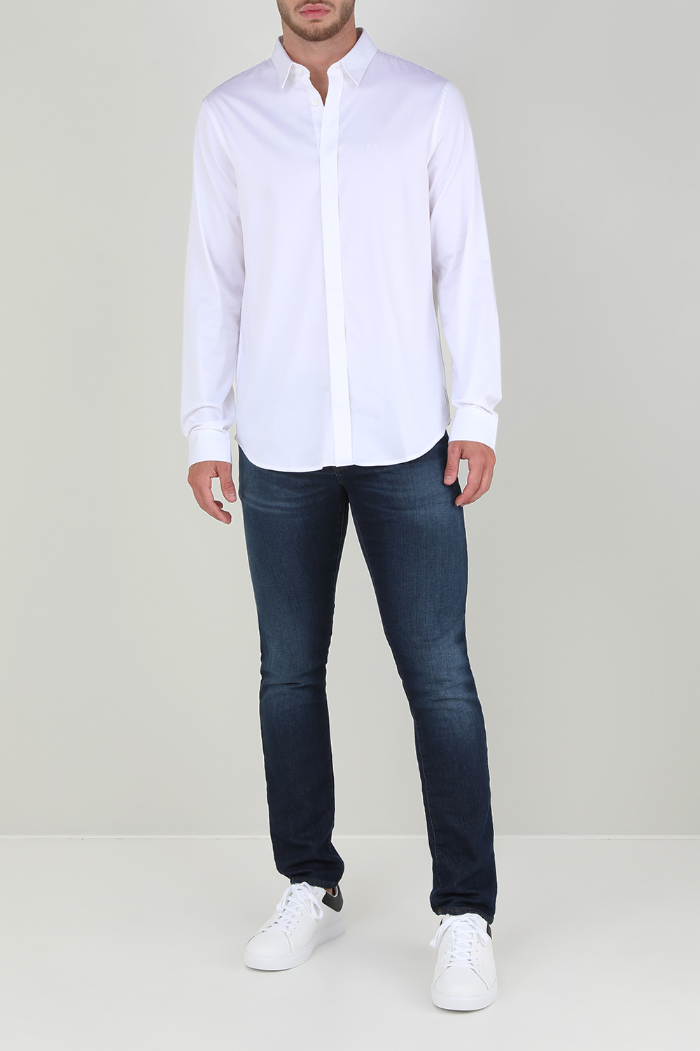 חולצה מכופתרת ארוכה עם לוגו רקום